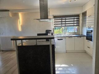  Appartement à louer 3 pièces 90 m²