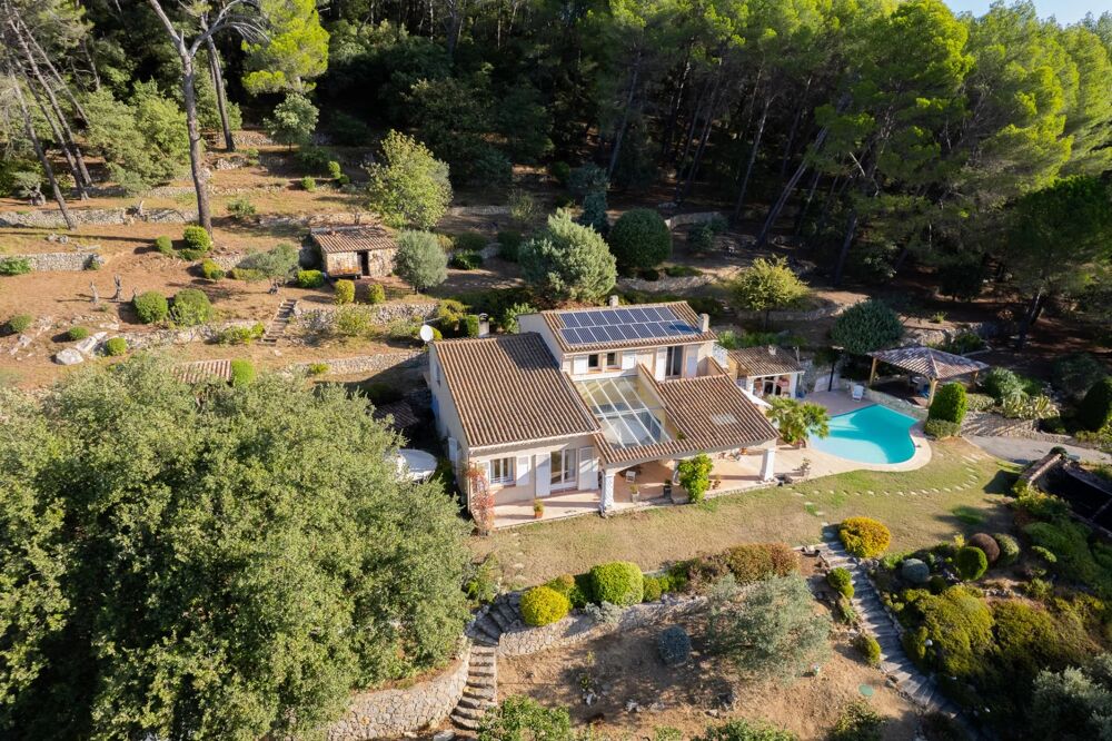 PROPRIÉTÉ DE 200 M² SUR 16 000 M²  LORGUES