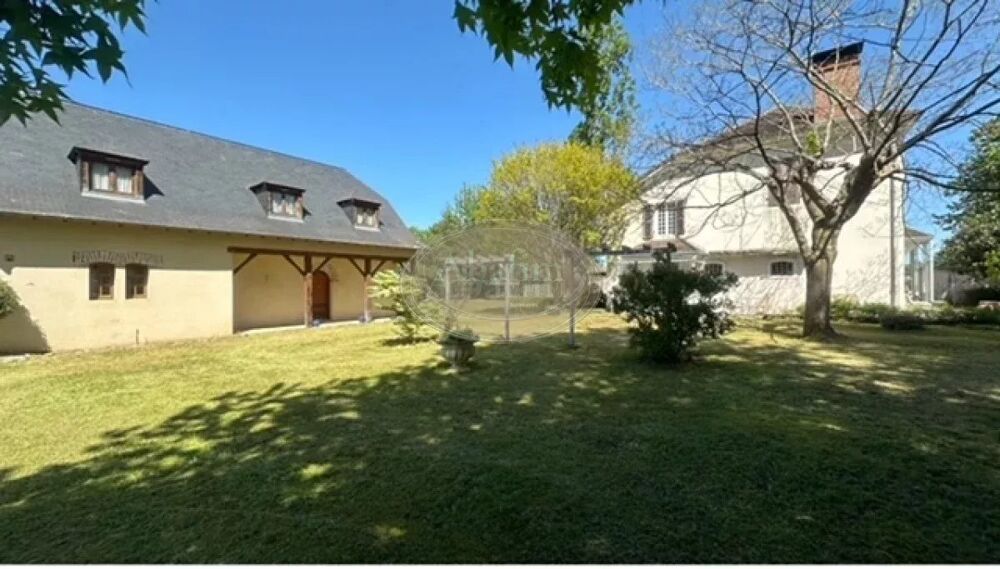 Vente Immeuble 2 maisons sur 1ha Nay