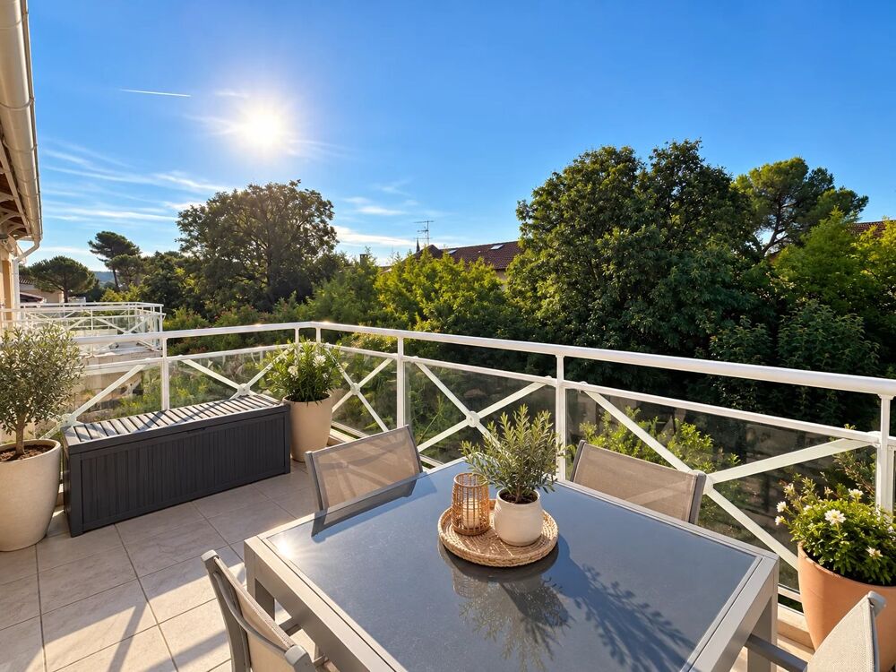Vente Appartement EXCLUSIVITÉ – APPARTEMENT 3 PIÈCES AVEC GARAGE Saint-raphaël