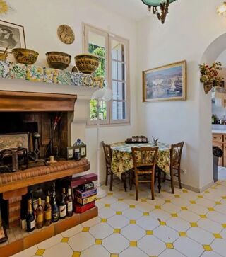  Proprit/chteau  vendre 8 pices 400 m