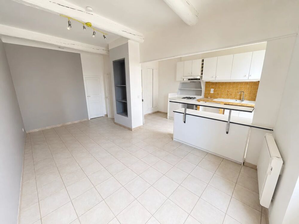 LE MUY  Maison de ville 71 m²  2 chambres + bureau  Garage 27