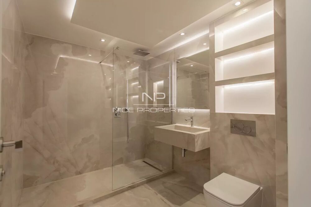 � vendre  Appartement Roquebrune-Cap-Martin (06190)