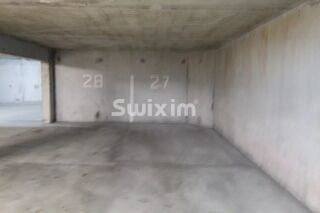  Parking / Garage à louer 1 pièce 15 m²