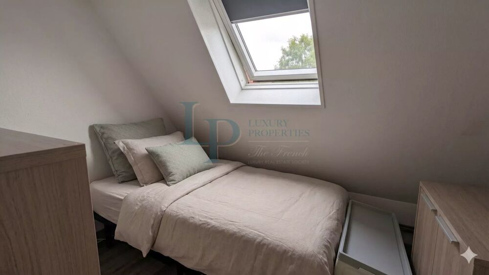 Vente Appartement Chambre de service avec salle d'eau - Triangle d'or Paris 8