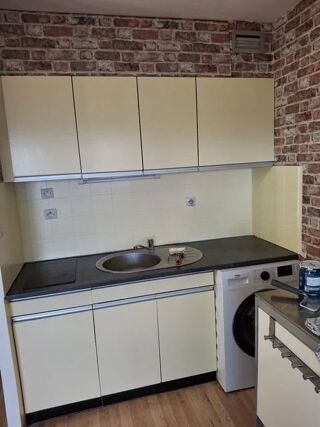 Location Appartement Studio de 25m² avec piscine, loggia et parking Antibes