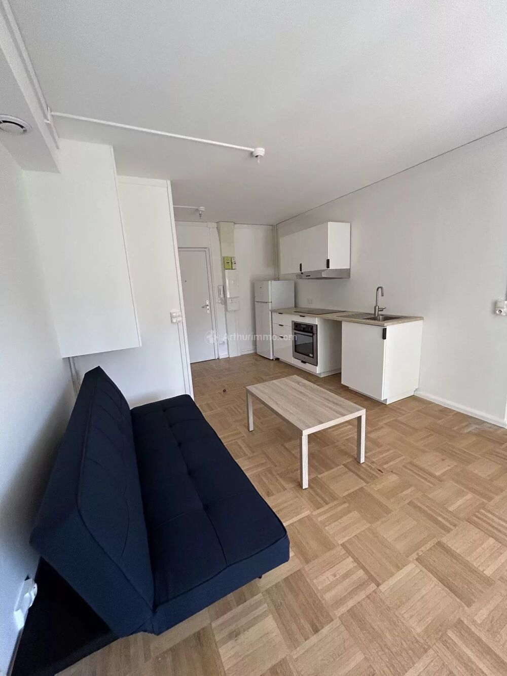 Location Appartement T2 - CENTRE ECULLY - PISCINE ET TERRAIN DE TENNIS �cully