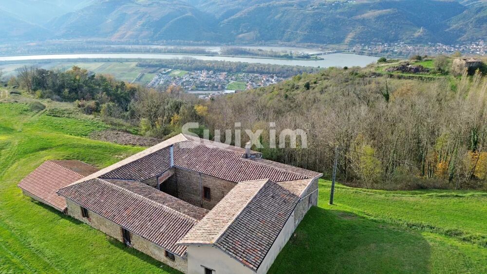 A Serves sur Rhône ferme à restaurer avec 11ha et superbe vue su