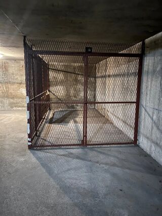  Parking / Garage à louer 