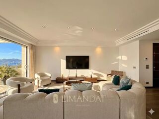  Appartement à louer 6 pièces 150 m²