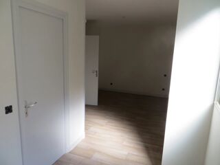  Appartement à louer 2 pièces 65 m²