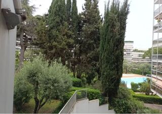  Appartement � louer 1 pi�ce 35 m� Juan-les-pins