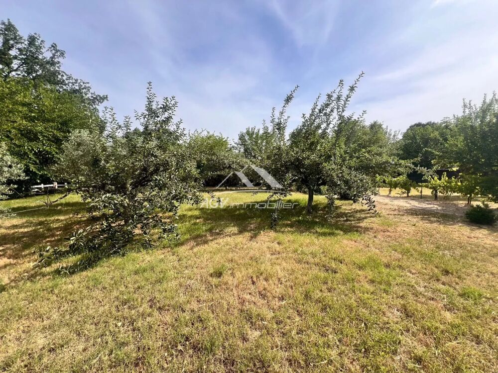 Vente Terrain Terrain constructible plat d'environ 1500 m² Les plans