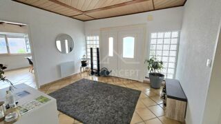  Appartement à louer 3 pièces 105 m²