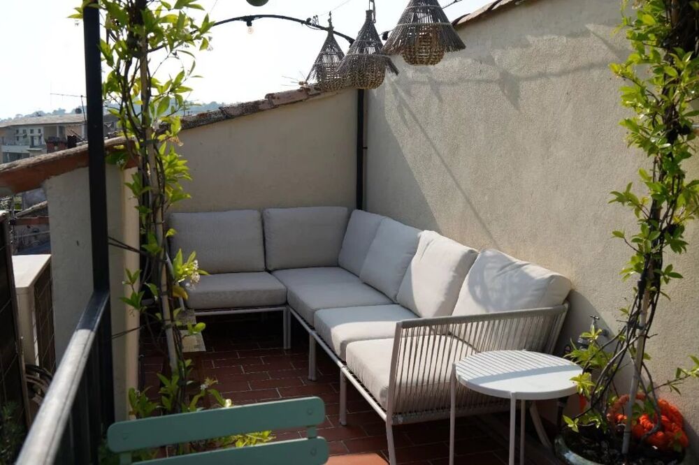 Location Maison Cinq pièces de 120m² avec roof top et dressing Valbonne