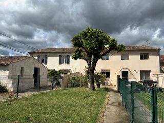  Appartement à louer 4 pièces 94 m²