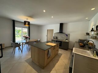 Villa à vendre 7 pièces 250 m²