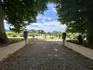  Villa � vendre 9 pi�ces 300 m�