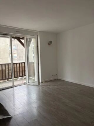  Appartement à louer 3 pièces 50 m²