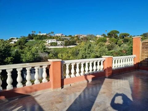   Deux pi�ces vide de 55m� avec terrasse de 45m� et parking, dans Appartement - 2 pi�ce(s) - 55 m�