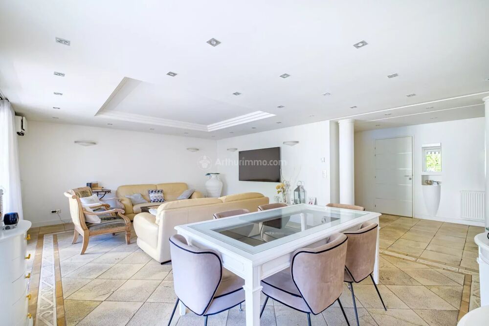 Très beau T6 familial de 136 m²  Villeurbanne Gratte-Ciel