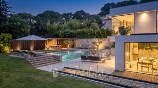  Maison à louer 7 pièces 265 m²
