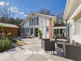  Maison � vendre 10 pi�ces 295 m�