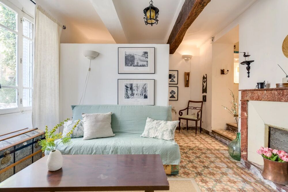 Beaucoup de charme pour cette superbe maison de village au centr