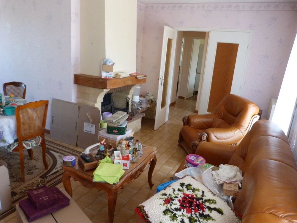 Vente Maison Mehun sur Yèvre : Maison non mitoyenne T.4 - 3 chambres . Mehun-sur-yèvre