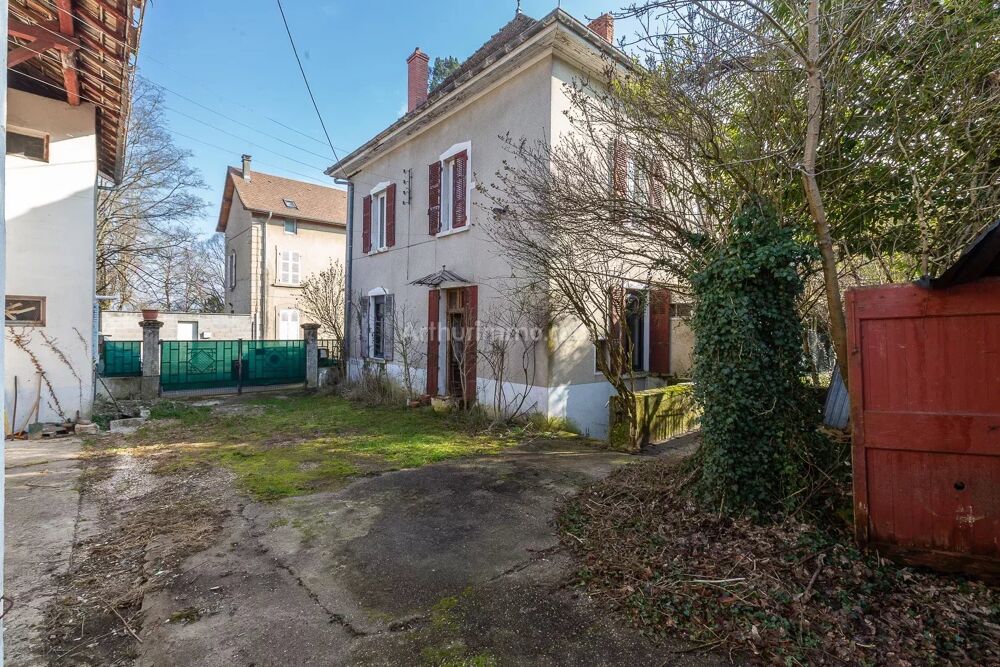 Maison à rénover - Centre Corbelin