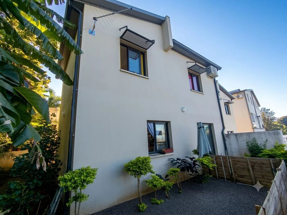Maison F4 avec étage  La Rivière Saint-Louis