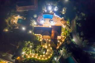  Villa � vendre 8 pi�ces 318 m�