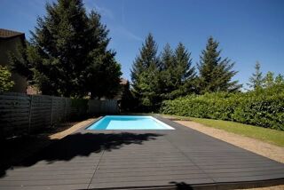  Villa � vendre 15 + pi�ces 697 m�