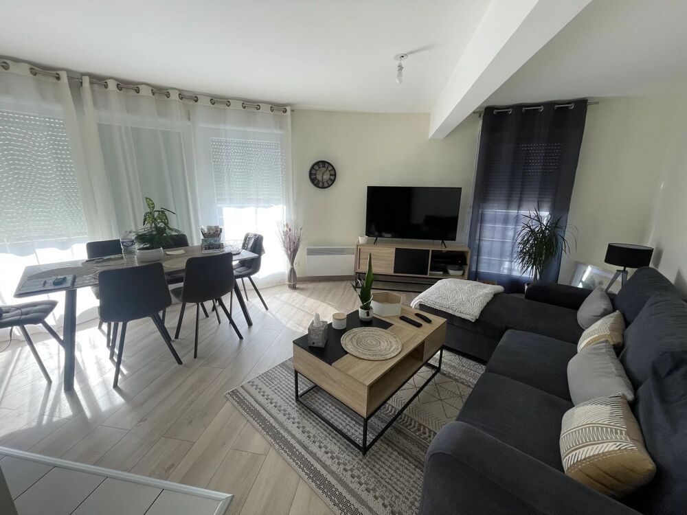 Location Appartement A SAINT QUENTIN - Proximité champs Elysée Saint-quentin