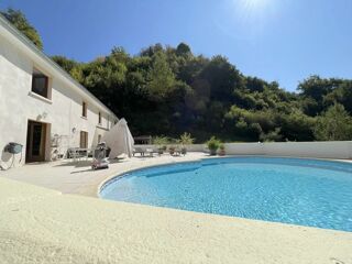  Maison  vendre 15 + pices 518 m