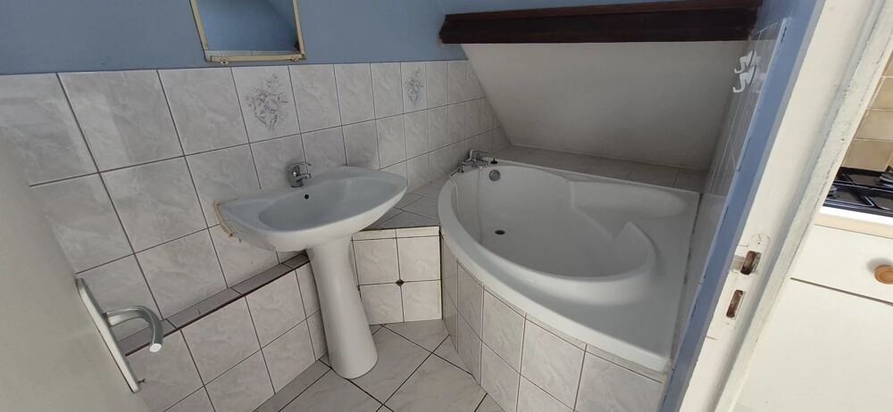 Location Appartement SAINT-OMER Proximité gare, appartement 1 chambre + bureau Saint-omer