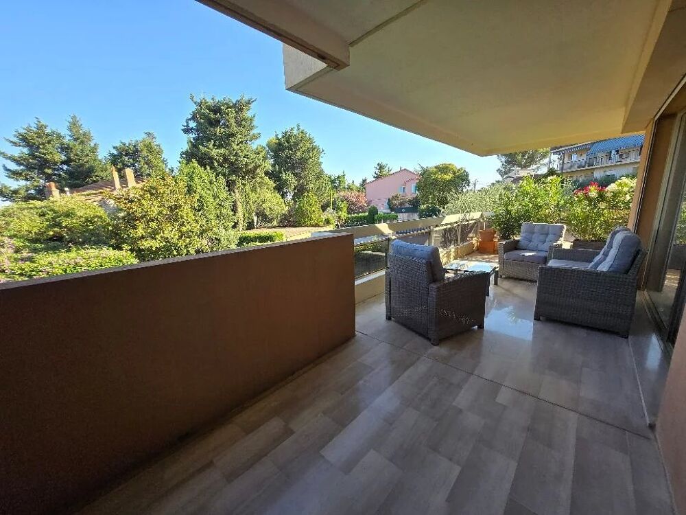 Trois pièces de 90m² avec terrasse de 30m², cellier et garage