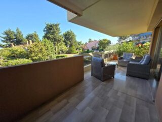  Appartement à louer 3 pièces 90 m²