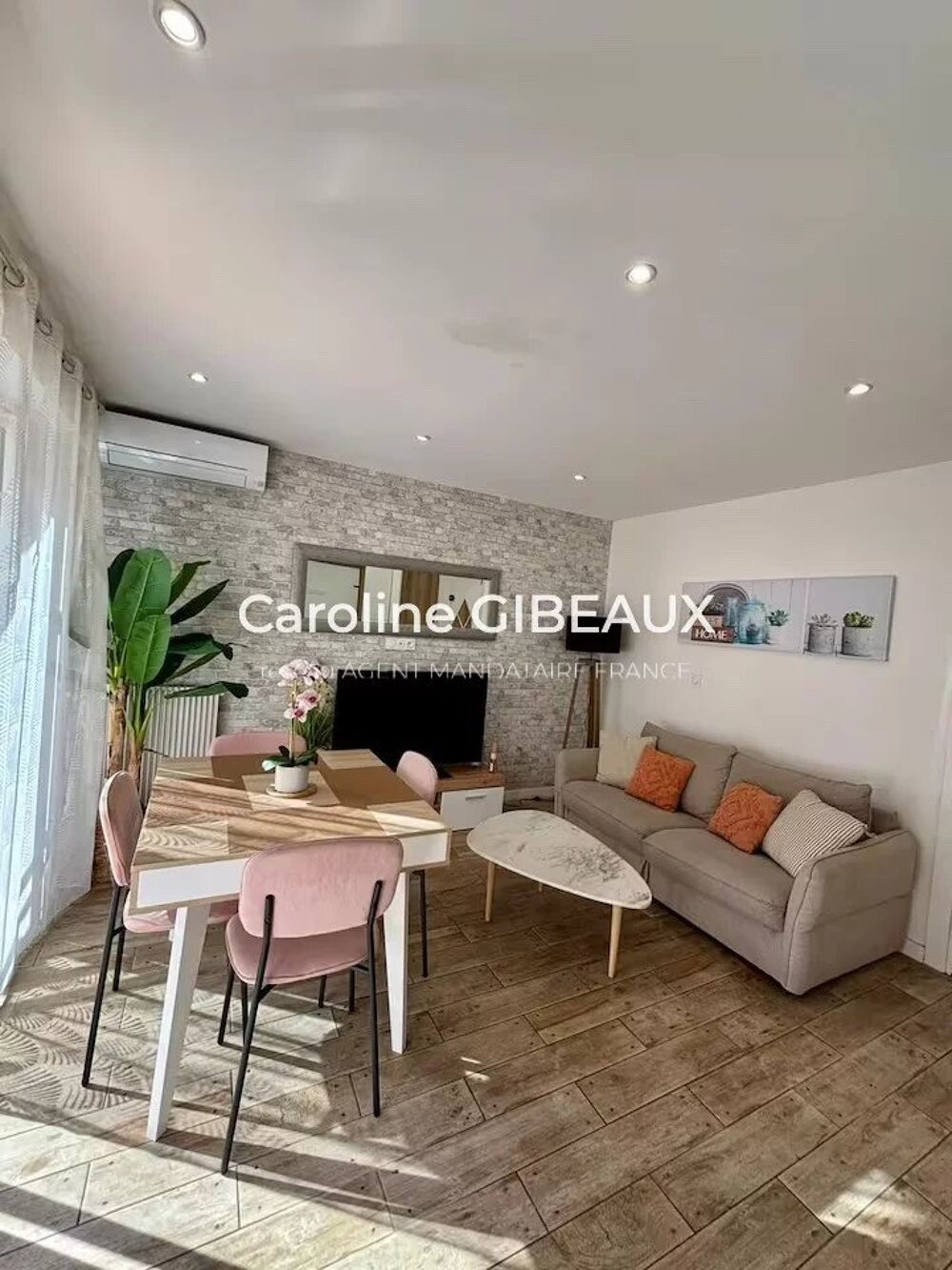 Vente Appartement EXCLUSIVITÉ – PORT DE SANTA LUCIA – STUDIO RÉNOVÉ AVEC PISCINE Saint-raphaël