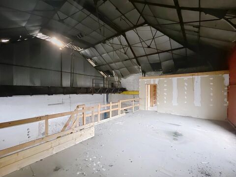   Entrepôt et bureaux 190 m² Aulnois sous Laon 