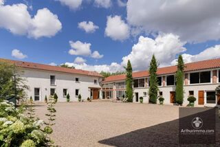  Villa  vendre 13 pices 425 m