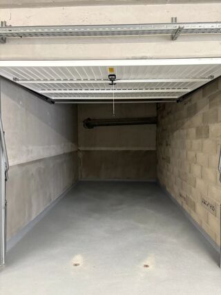  Parking / Garage � louer 