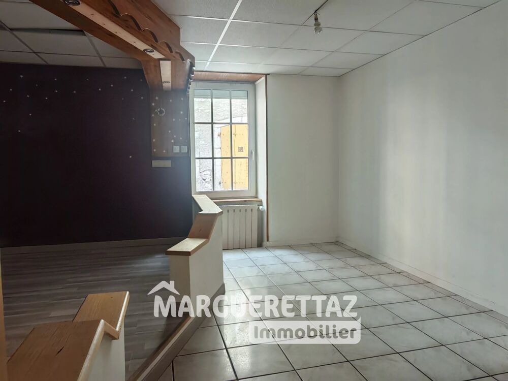 Vente Appartement Appartement 2 pièces de 71,6 m² à rénover – 1er étage – Au cœur Taninges