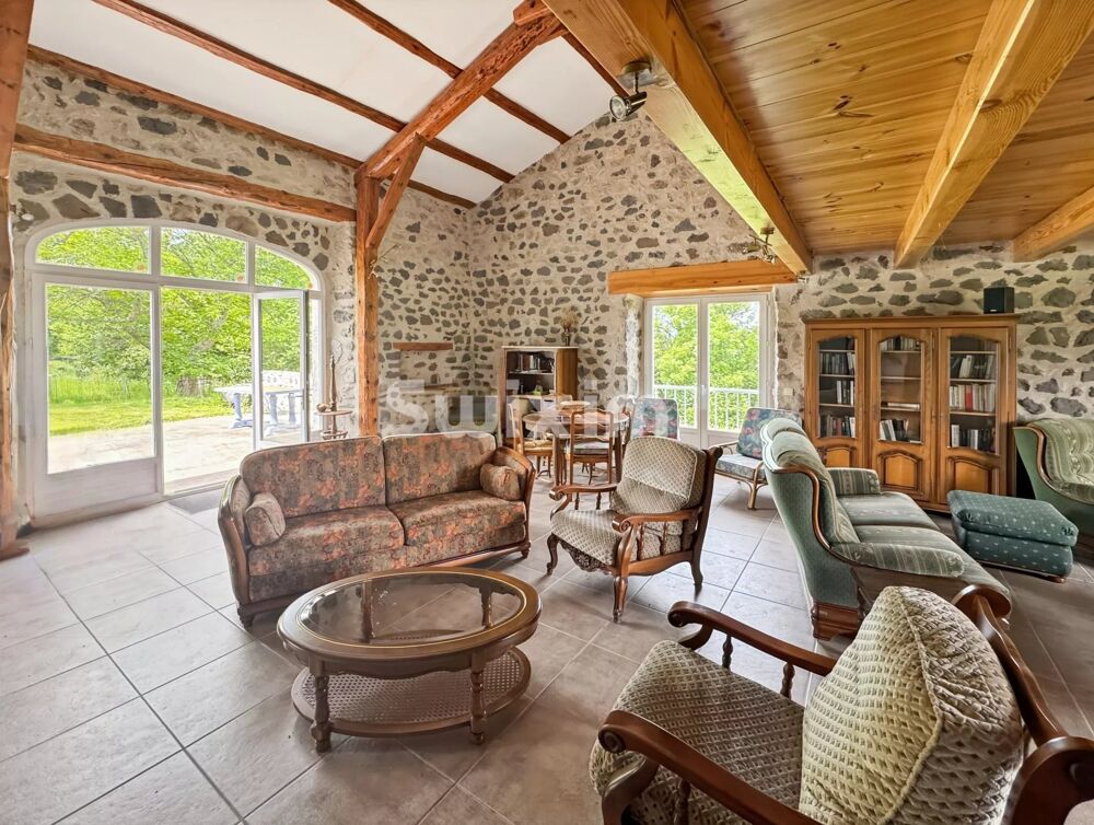 Vente Maison Maison de famille en pierre avec gîte, vue dégagée Coucouron