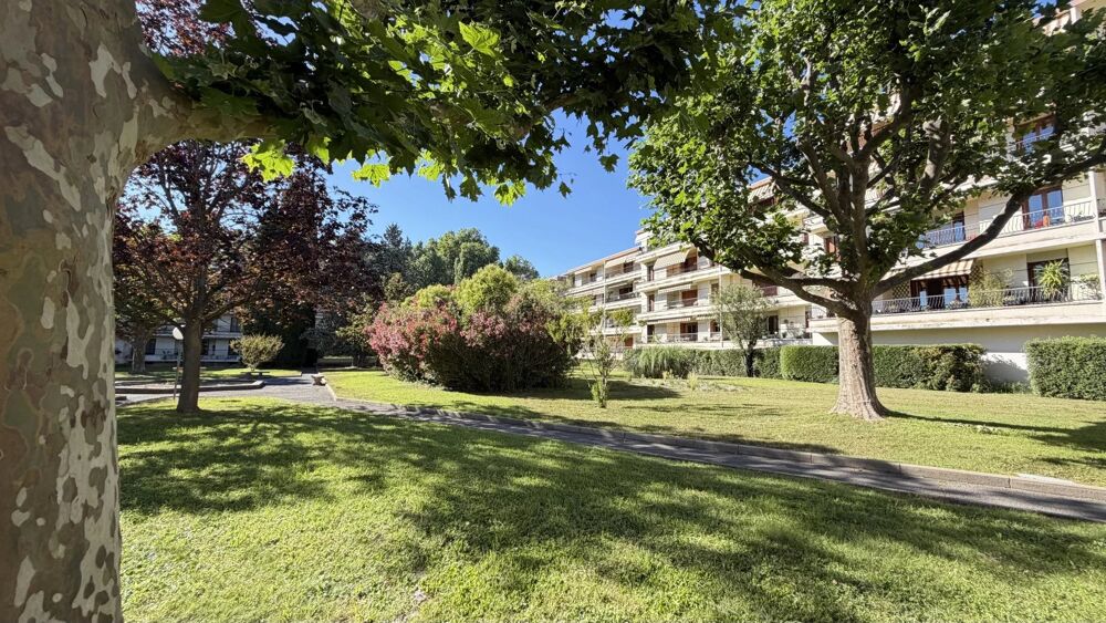 Vente Appartement PARC DE LA TORSE – GRAND T3 DE 94 m² TRAVERSANT AVEC BALCON SUD, Aix-en-provence
