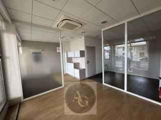  Immeuble à vendre 13 pièces 480 m²