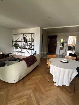  Appartement à louer 3 pièces 92 m²