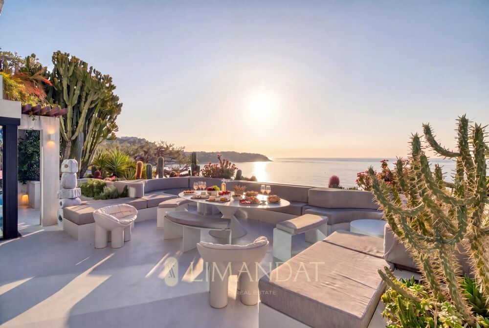   Roquebrune-Cap-Martin - Villa front de mer - 5 chambres - À dix Provence-Alpes-Côte d'Azur, Roquebrune-Cap-Martin (06190)