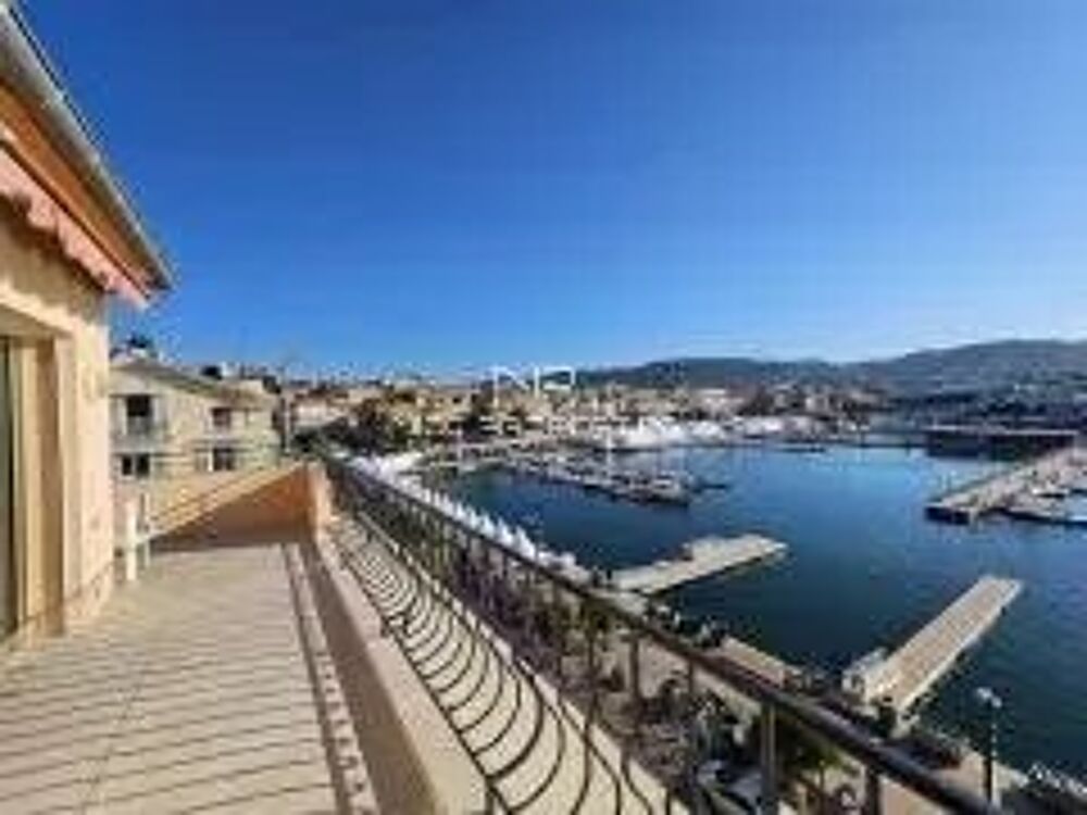 Vente Appartement Cannes, face au Vieux Port,  4 pièces avec grande terrasse et pa Cannes
