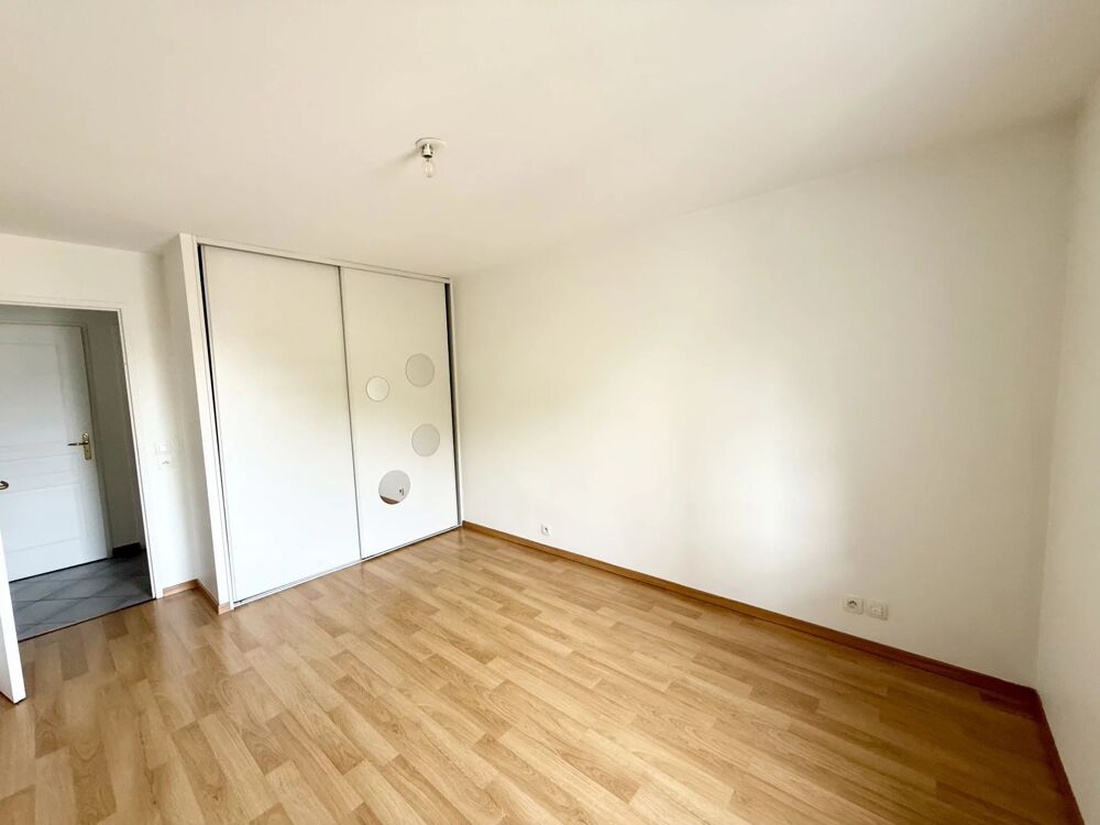 Location Appartement Grand T2 avec terrasse à Eybens Eybens
